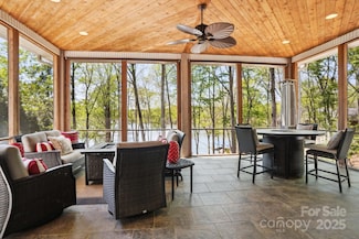 167 Maple View Dr, Troutman, NC 28166
