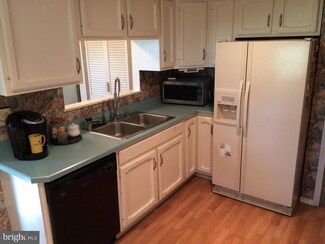 11 N Main St, Mullica Hill, NJ 08062
