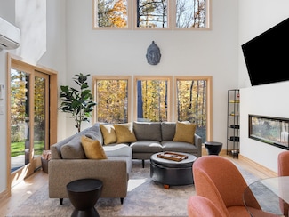 28 Bowman Ln Unit 7, Wilmington, NY 12997