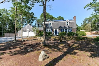 88 Perry Rd, North Falmouth, MA 02556