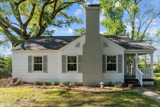 3276 Camden Cir, Wilmington, NC 28403