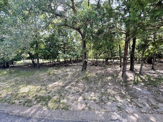 450 Chelsea Ct, Athens, TX 75752