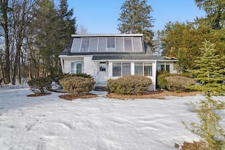 210 E Longmeadow Rd, Hampden, MA 01036