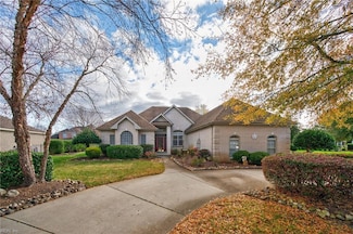 3180 Stonewood Dr, Virginia Beach, VA 23456