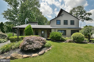 607 Cembra Ct, Feasterville Trevose, PA 19053