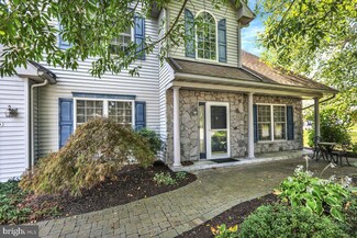 151 N Cacoosing Dr, Reading, PA 19608