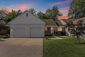 22830 Lincoln Ct, Saint Clair Shores, MI 48082