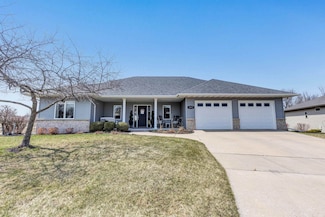 2070 Wisteria Cir Unit 45, Suamico, WI 54313