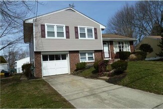 19 Winding Way, Trenton, NJ 08620