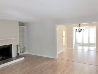 606 Park Ridge Cir, Marietta, GA 30068