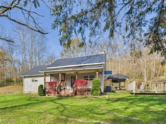 2425 Rocky Point Rd, Fleming, OH 45729