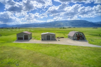 27 Badger Rd, Livingston, MT 59047