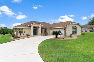 5400 Saddleback Ct, Lady Lake, FL 32159
