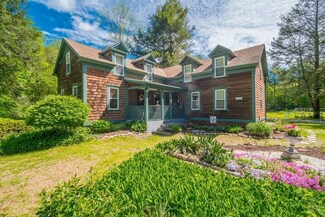 3006 Thorndike St, Palmer, MA 01069