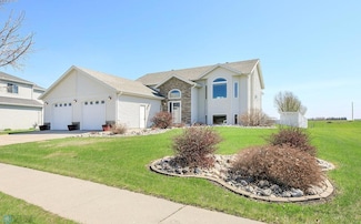 503 Martins Ave N, Casselton, ND 58012