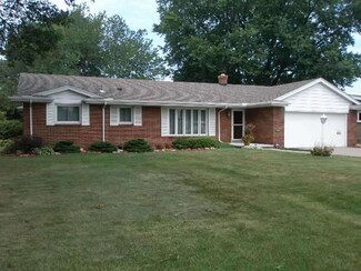 2961 Capri Dr, Toledo, OH 43611