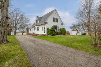 16486 Three Oaks Rd, Three Oaks, MI 49128