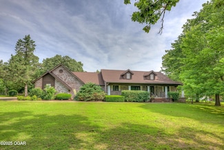 1330 Stoneledge Ln, Neosho, MO 64850