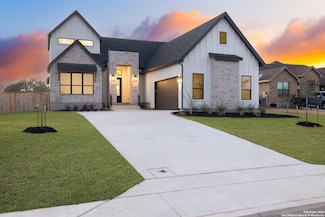 632 Oak Creek Pkwy, Seguin, TX 78155