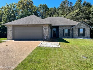 4253 Summerton Dr, Byram, MS 39272