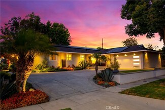 1015 W Park Ln, Santa Ana, CA 92706