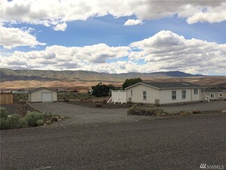 717 Sunset Blvd N, Mattawa, WA 99349