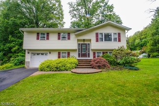 11 Christine Place, Vernon, NJ 07462
