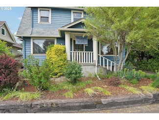 1535 SE Tacoma St, Portland, OR 97202
