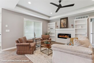922 Juneberry Dr, Palo, IA 52324