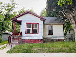 325 Webster Ave, Rockford, IL 61102