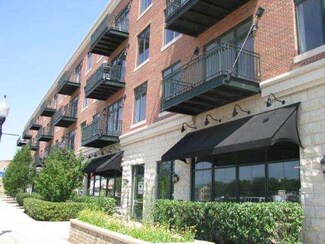 140 S River St Unit 211, Aurora, IL 60506