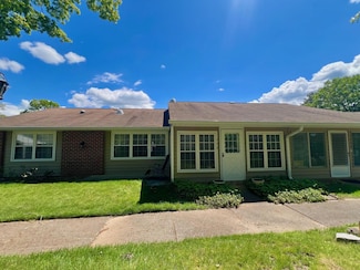 75 Enfield Ct Unit 75A, Ridge, NY 11961