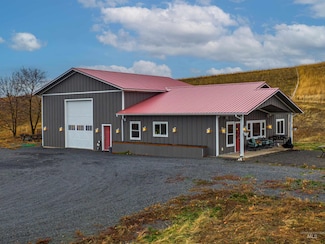 2943 Clyde Rd, Moscow, ID 83843