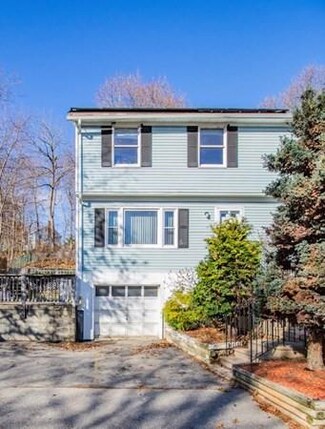 16 Roy St, Worcester, MA 01603