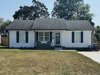 2815 Teakwood Dr, Clarksville, TN 37040