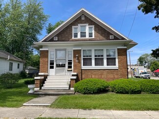 421 N Locust St, Pontiac, IL 61764
