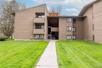 39 Watertree Dr, East Syracuse, NY 13057