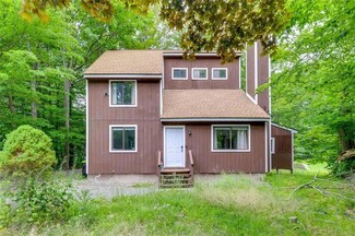 424 Northampton Rd, Tobyhanna, PA 18466