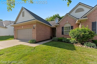 552 Snowfall Ct, Howell, MI 48843