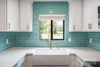 712 Mallard Head Ln, Mooresville, NC 28117