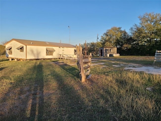 1023 Sierra Dr, Lockhart, TX 78644