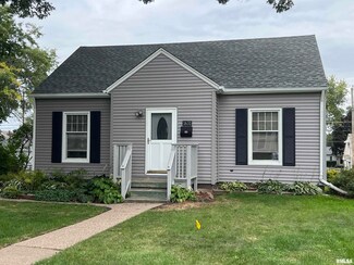 1631 W 36th St, Davenport, IA 52806