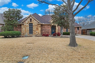 2 Leighton Ct, Mansfield, TX 76063