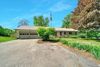 442 Foster Hill Rd, Henniker, NH 03242
