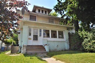 1712 S Washington Ave, Lansing, MI 48910