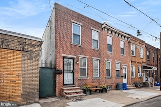 802 Watkins St, Philadelphia, PA 19148
