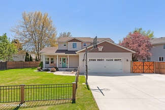 460 E Cloverleaf Dr, Hayden, ID 83835