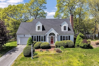 72 Rosemary Ln, Centerville, MA 02632