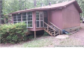 20 County Road 539 Unit 1, Como, MS 38619