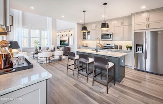 18201 Donatello Dr, Princeton Junction, NJ 08550
